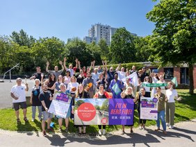 Gruppenfoto von den Mitgliedern der Veranstaltungsreihe in Berg Fidel