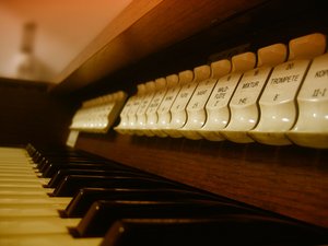 Orgel Cafe in der Apostel-Kirche