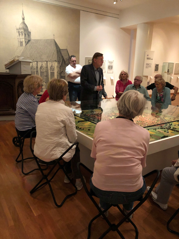 Mitglieder des Verein Lichtblick im Stadtmuseum Münster Bild 3